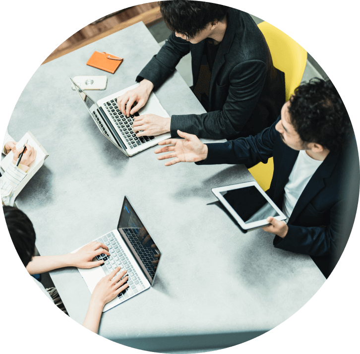 イメージ:打ち合わせする様子